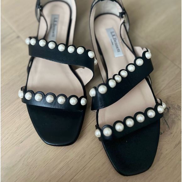 Pretty Black sandals with pearl decorations by LKBennett eu size 37 - Picture 2 of 4